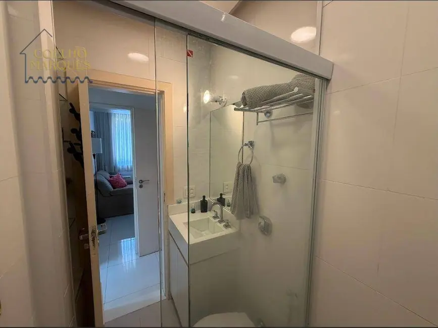 Apartamento com 2 quartos à venda, 77m2 em Copacabana, Rio De Janeiro - RJ - imagem 5 Foto 5 de Apartamento com 2 quartos à venda, 77m2 em Copacabana, Rio De Janeiro - RJ
