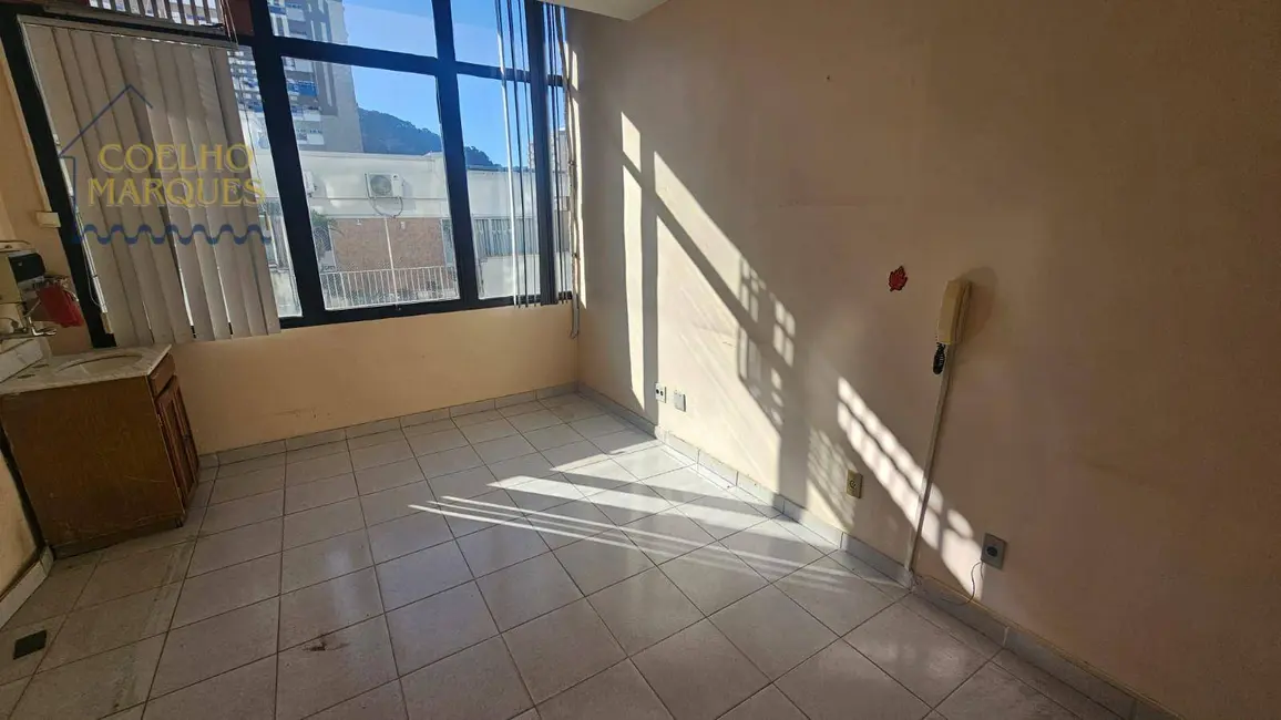 Foto 5 de Sala Comercial à venda, 30m2 em Humaitá, Rio De Janeiro - RJ