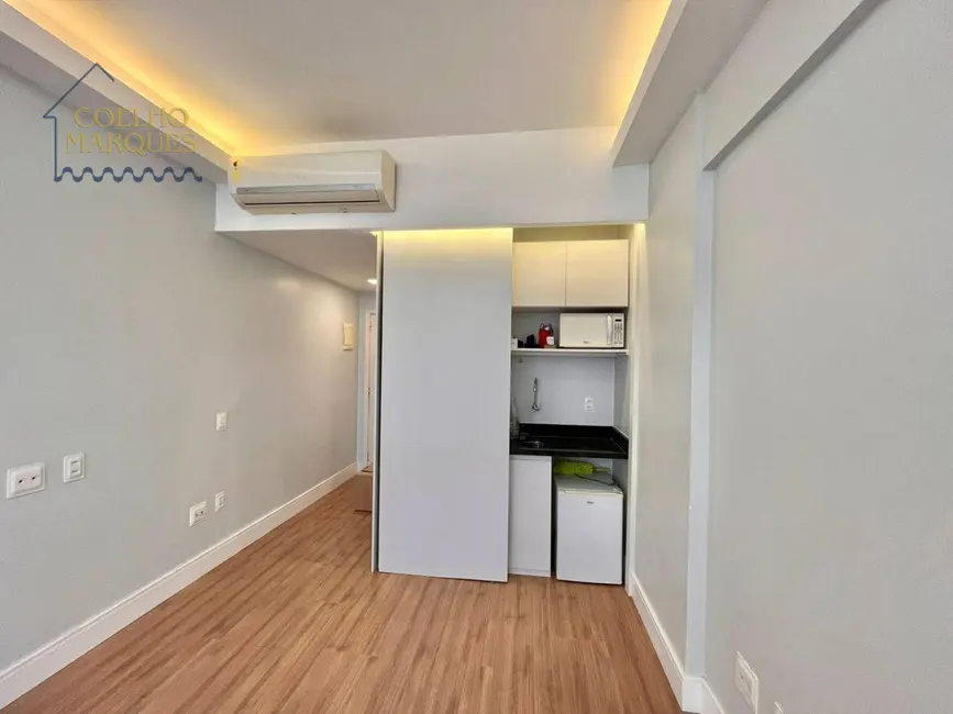 Kitnet com 1 quarto para alugar, 30m2 em Centro, Rio De Janeiro - RJ - imagem 9 Foto 9 de Kitnet com 1 quarto para alugar, 30m2 em Centro, Rio De Janeiro - RJ