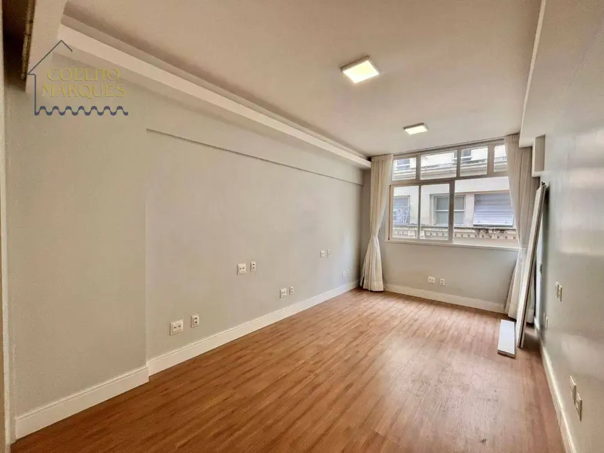 Kitnet com 1 quarto para alugar, 30m2 em Centro, Rio De Janeiro - RJ - imagem 3 Foto 3 de Kitnet com 1 quarto para alugar, 30m2 em Centro, Rio De Janeiro - RJ