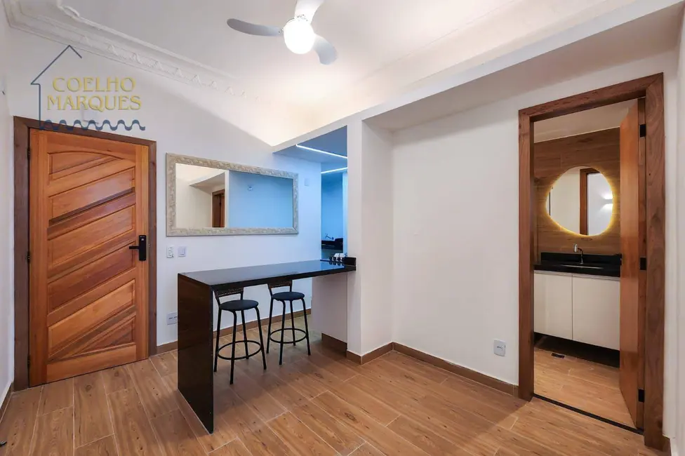Loft / Flat com 2 quartos à venda, 50m2 em Copacabana, Rio De Janeiro - RJ - imagem 1 Foto 1 de Loft / Flat com 2 quartos à venda, 50m2 em Copacabana, Rio De Janeiro - RJ