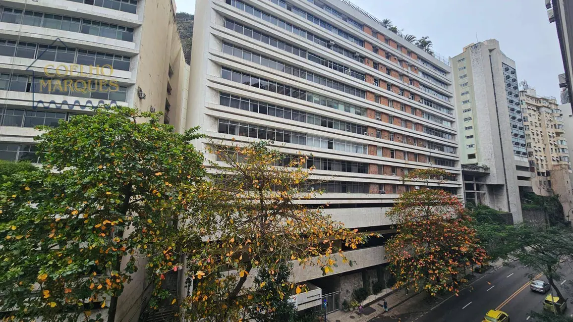 Apartamento com 3 quartos à venda, 206m2 em Copacabana, Rio De Janeiro - RJ - imagem 8 Foto 8 de Apartamento com 3 quartos à venda, 206m2 em Copacabana, Rio De Janeiro - RJ