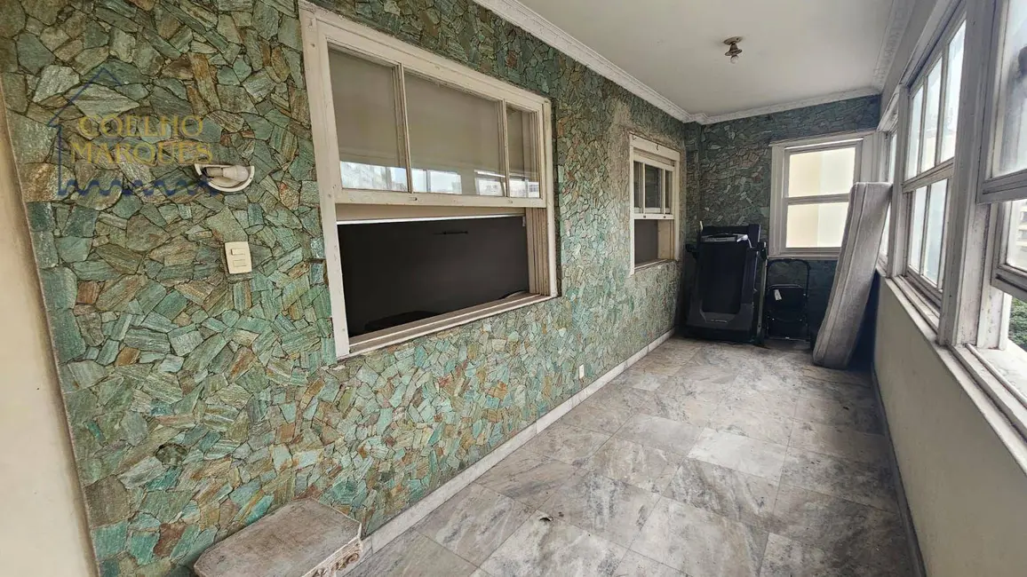 Apartamento com 3 quartos à venda, 206m2 em Copacabana, Rio De Janeiro - RJ - imagem 5 Foto 5 de Apartamento com 3 quartos à venda, 206m2 em Copacabana, Rio De Janeiro - RJ