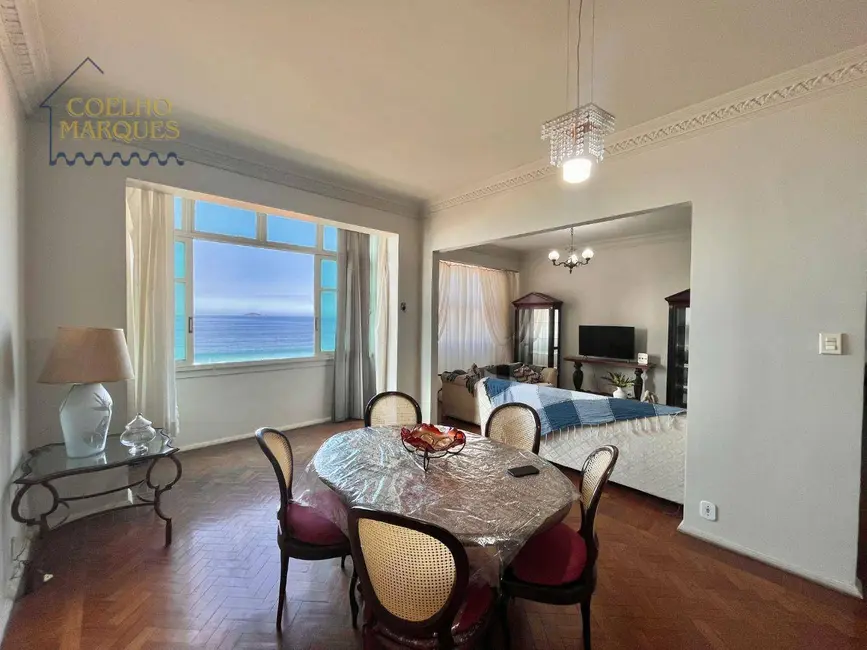 Apartamento com 3 quartos à venda e para alugar, 200m2 em Copacabana, Rio De Janeiro - RJ - imagem 5 Foto 5 de Apartamento com 3 quartos à venda e para alugar, 200m2 em Copacabana, Rio De Janeiro - RJ