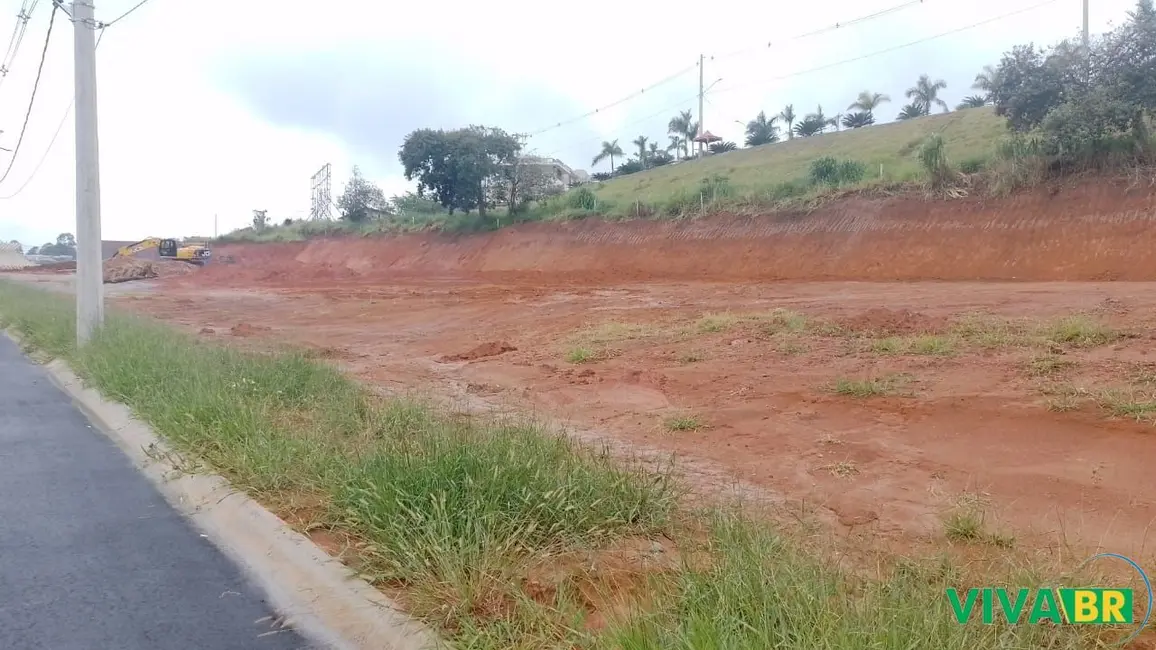 Foto 1 de Terreno / Lote à venda, 186m2 em Cotia - SP