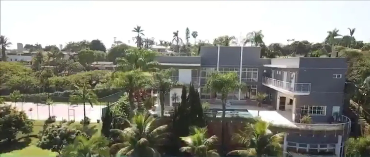 Chácara com 5 quartos à venda, 950m2 em Colinas do Mosteiro de Itaici, Indaiatuba - SP - imagem 3 Foto 3 de Chácara com 5 quartos à venda, 950m2 em Colinas do Mosteiro de Itaici, Indaiatuba - SP