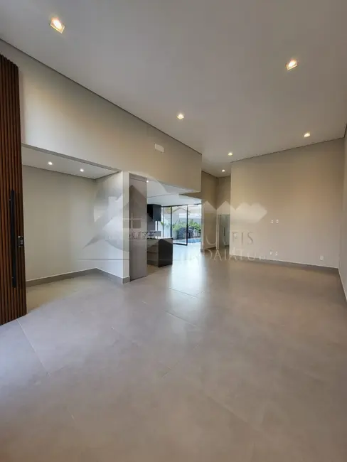 Foto 4 de Casa de Condomínio com 4 quartos à venda, 230m2 em Jardim Residencial Villa Suíça, Indaiatuba - SP