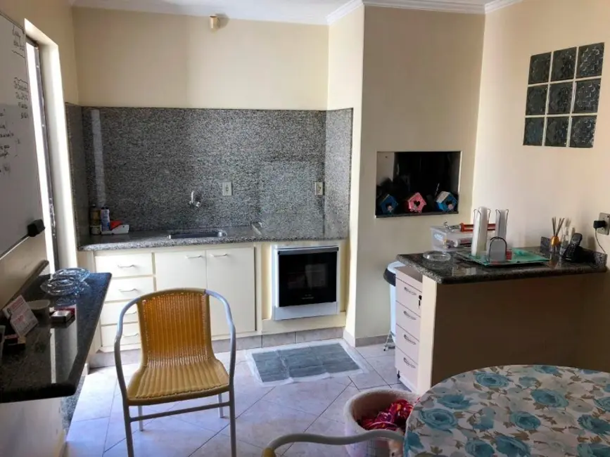 Casa com 3 quartos à venda, 310m2 em Vila Almeida, Indaiatuba - SP - imagem 3 Foto 3 de Casa com 3 quartos à venda, 310m2 em Vila Almeida, Indaiatuba - SP