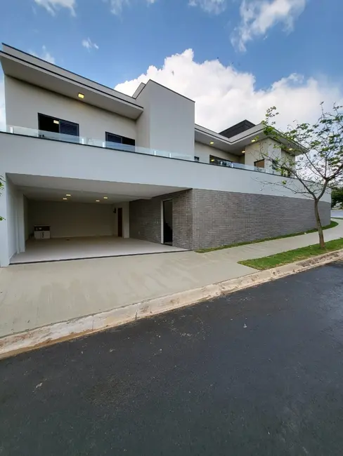 Casa de Condomínio com 3 quartos à venda, 204m2 em Jardim Mantova, Indaiatuba - SP - imagem 4 Foto 4 de Casa de Condomínio com 3 quartos à venda, 204m2 em Jardim Mantova, Indaiatuba - SP