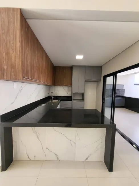 Casa de Condomínio com 3 quartos à venda, 188m2 em Indaiatuba - SP - imagem 6 Foto 6 de Casa de Condomínio com 3 quartos à venda, 188m2 em Indaiatuba - SP