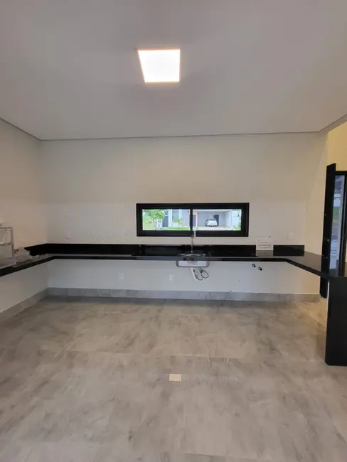 Casa de Condomínio com 3 quartos à venda, 196m2 em Indaiatuba - SP - imagem 7 Foto 7 de Casa de Condomínio com 3 quartos à venda, 196m2 em Indaiatuba - SP