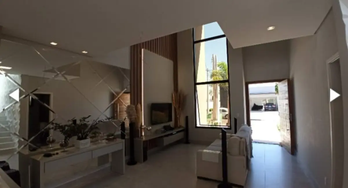 Casa de Condomínio com 3 quartos à venda, 220m2 em Indaiatuba - SP - imagem 3 Foto 3 de Casa de Condomínio com 3 quartos à venda, 220m2 em Indaiatuba - SP