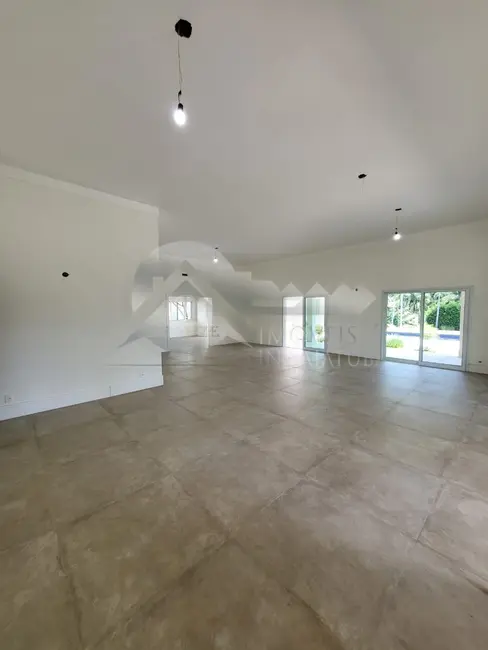 Chácara com 4 quartos à venda, 650m2 em Colinas do Mosteiro de Itaici, Indaiatuba - SP - imagem 9 Foto 9 de Chácara com 4 quartos à venda, 650m2 em Colinas do Mosteiro de Itaici, Indaiatuba - SP