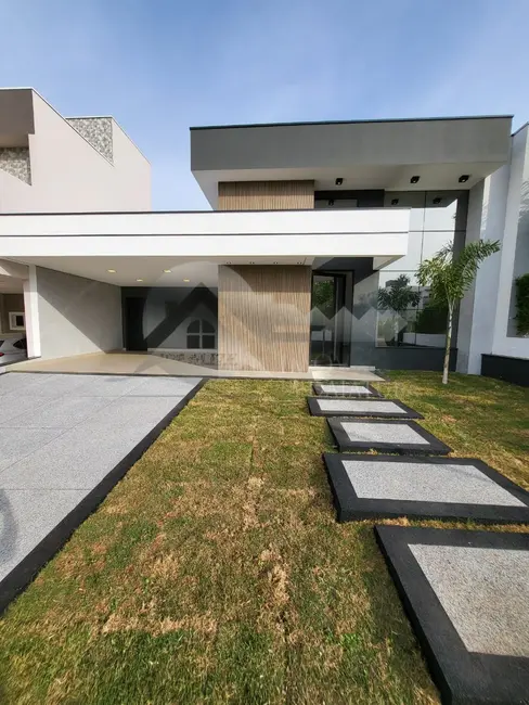 Foto 1 de Casa de Condomínio com 3 quartos à venda, 190m2 em Jardim Residencial Dona Lucilla, Indaiatuba - SP