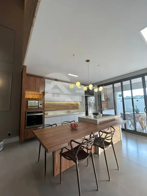 Foto 4 de Casa de Condomínio com 4 quartos à venda, 240m2 em Jardim Residencial Viena, Indaiatuba - SP