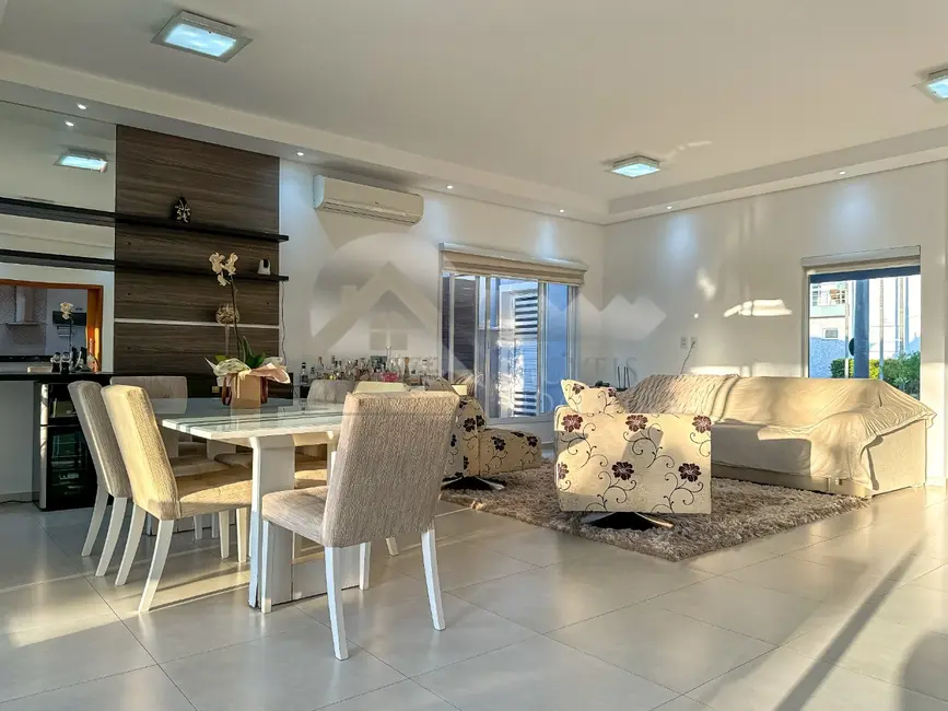 Foto 9 de Casa de Condomínio com 4 quartos à venda, 339m2 em Vila Suíça, Indaiatuba - SP