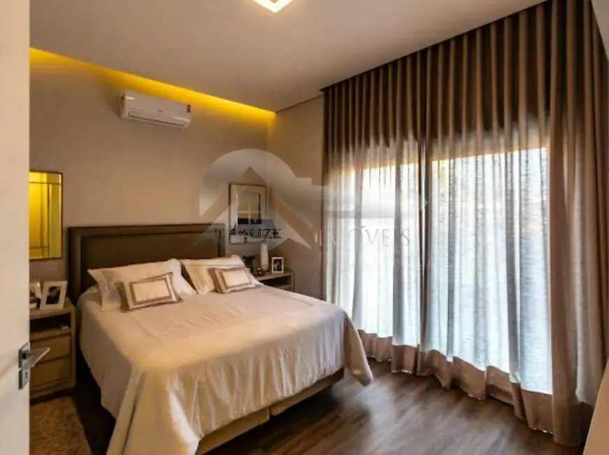 Casa de Condomínio com 4 quartos à venda, 222m2 em Indaiatuba - SP - imagem 5 Foto 5 de Casa de Condomínio com 4 quartos à venda, 222m2 em Indaiatuba - SP