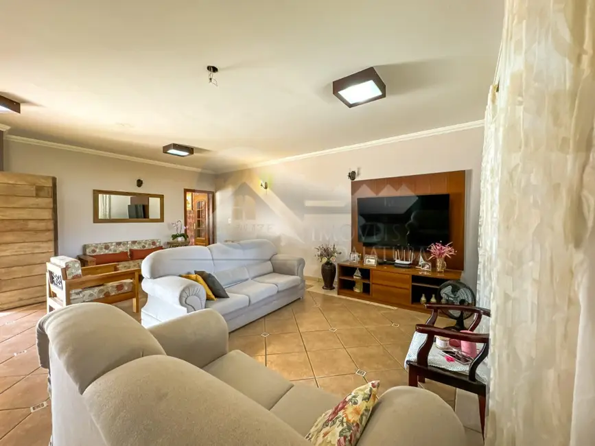 Foto 4 de Chácara com 6 quartos à venda, 680m2 em Indaiatuba - SP