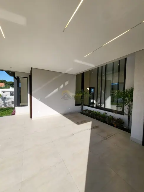 Casa de Condomínio com 3 quartos à venda, 207m2 em Indaiatuba - SP - imagem 4 Foto 4 de Casa de Condomínio com 3 quartos à venda, 207m2 em Indaiatuba - SP