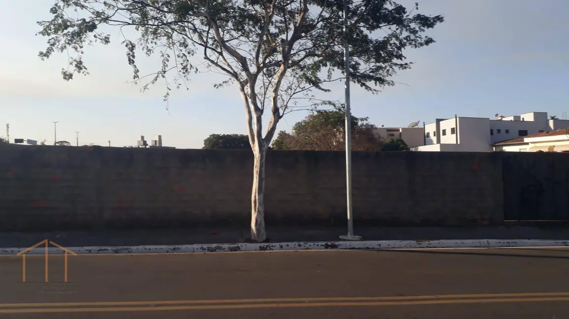 Foto 2 de Terreno / Lote à venda, 6800m2 em Centro, Itu - SP