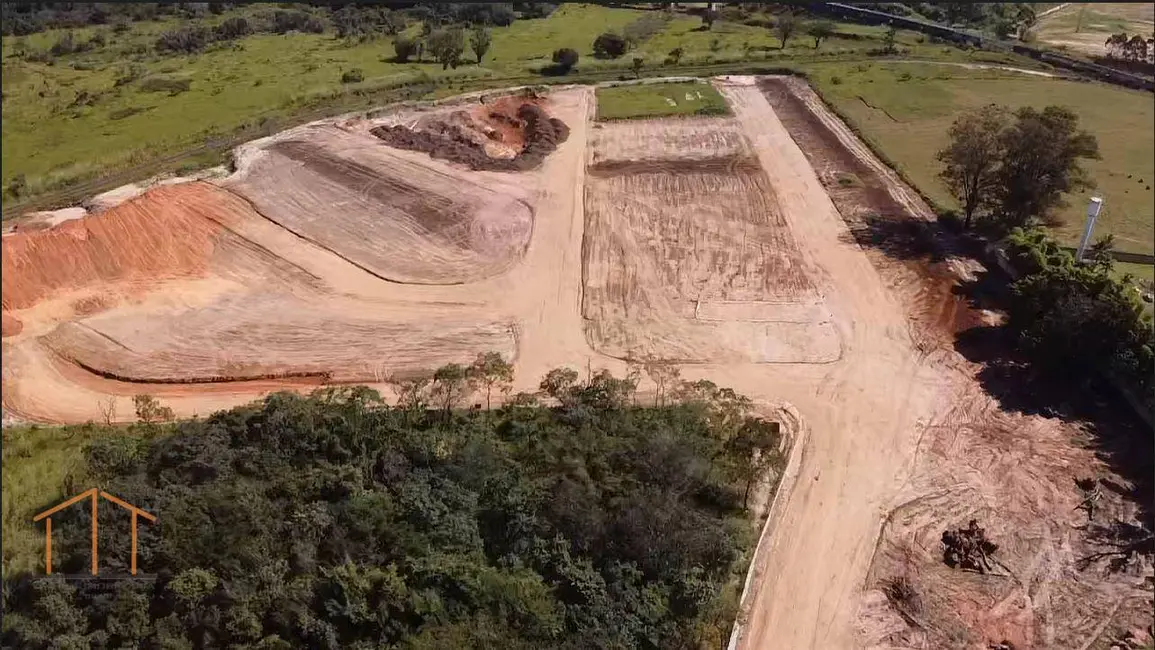 Foto 2 de Terreno / Lote à venda, 180m2 em Guaraú, Salto - SP