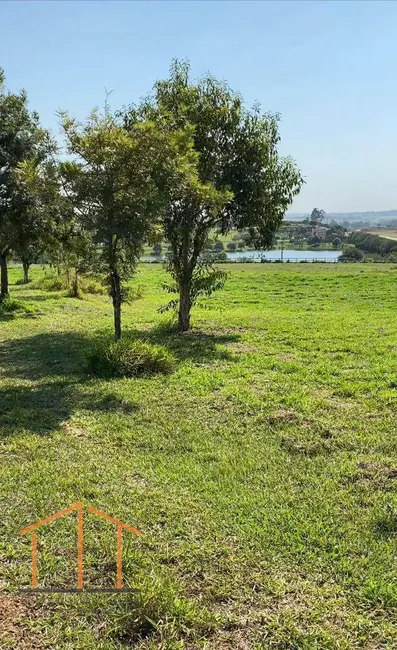 Foto 1 de Terreno / Lote à venda, 1000m2 em Salto - SP