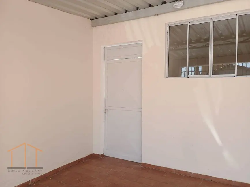 Casa com 4 quartos para alugar, 200m2 em Vila Roma, Itu - SP - imagem 3 Foto 3 de Casa com 4 quartos para alugar, 200m2 em Vila Roma, Itu - SP