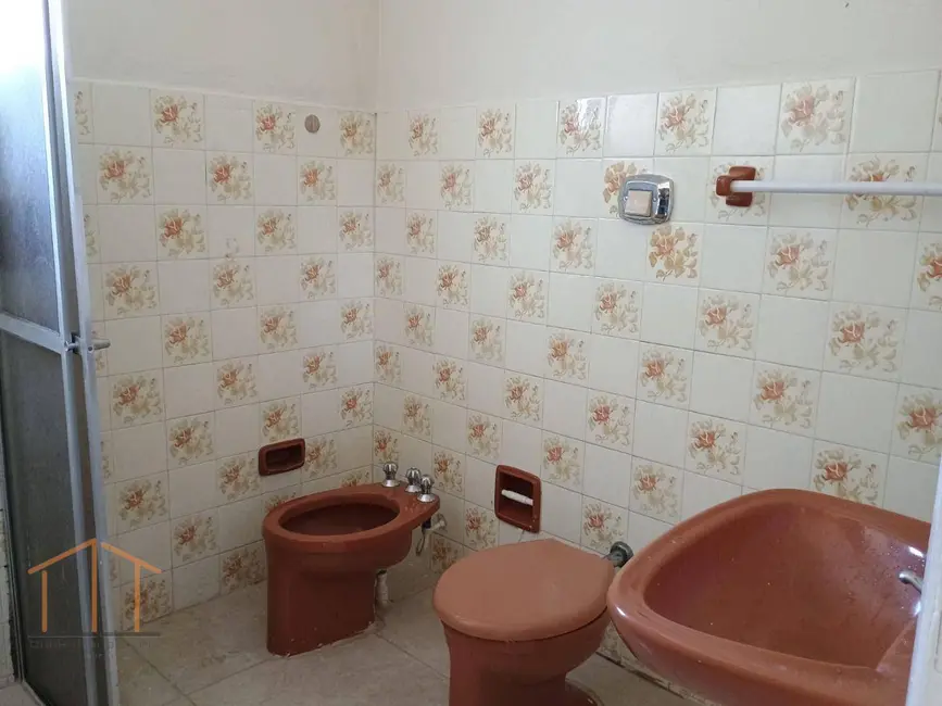 Casa com 4 quartos para alugar, 200m2 em Vila Roma, Itu - SP - imagem 9 Foto 9 de Casa com 4 quartos para alugar, 200m2 em Vila Roma, Itu - SP