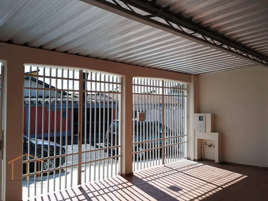 Casa com 4 quartos para alugar, 200m2 em Vila Roma, Itu - SP - imagem 2 Foto 2 de Casa com 4 quartos para alugar, 200m2 em Vila Roma, Itu - SP