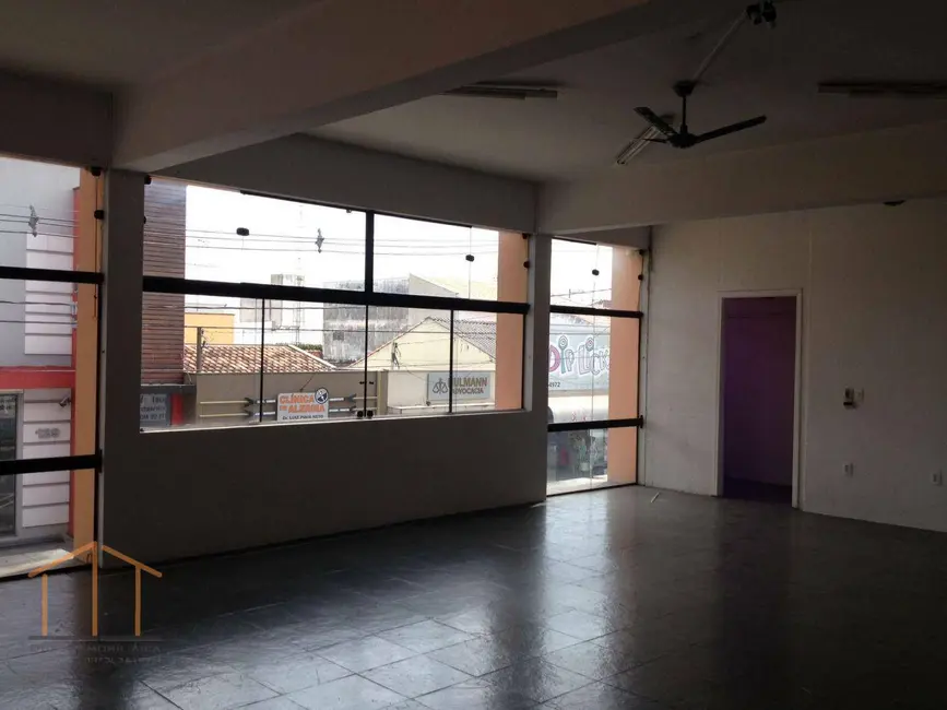 Sala Comercial para alugar, 120m2 em Centro, Salto - SP - imagem 2 Foto 2 de Sala Comercial para alugar, 120m2 em Centro, Salto - SP