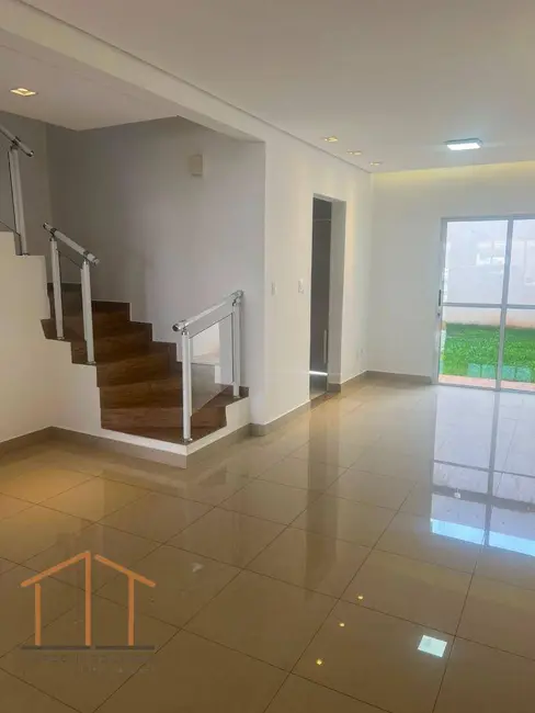 Casa de Condomínio com 3 quartos para alugar, 195m2 em Jardim Padre Bento, Itu - SP - imagem 3 Foto 3 de Casa de Condomínio com 3 quartos para alugar, 195m2 em Jardim Padre Bento, Itu - SP