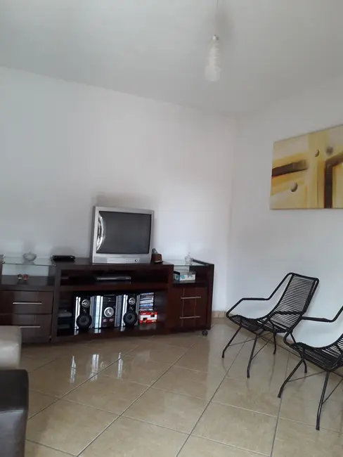 Casa com 3 quartos à venda, 250m2 em Universitário, Belo Horizonte - MG - imagem 3 Foto 3 de Casa com 3 quartos à venda, 250m2 em Universitário, Belo Horizonte - MG