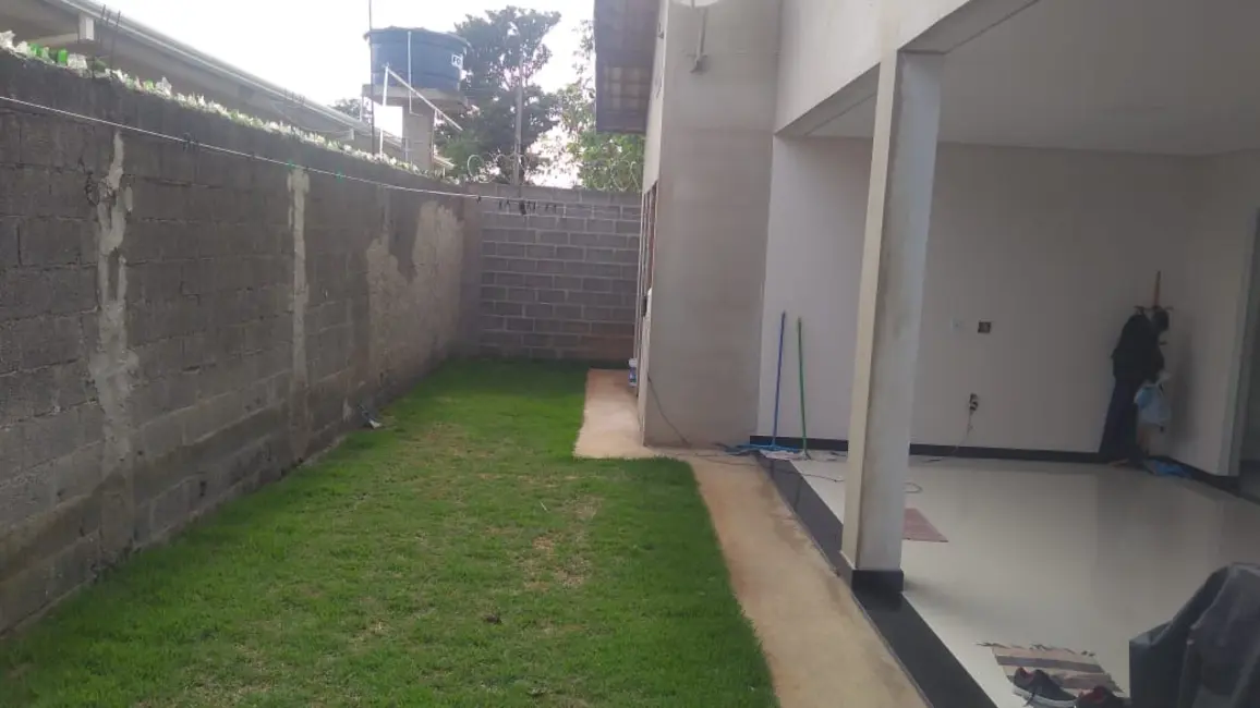 Casa com 3 quartos à venda, 360m2 em Matozinhos - MG - imagem 3 Foto 3 de Casa com 3 quartos à venda, 360m2 em Matozinhos - MG