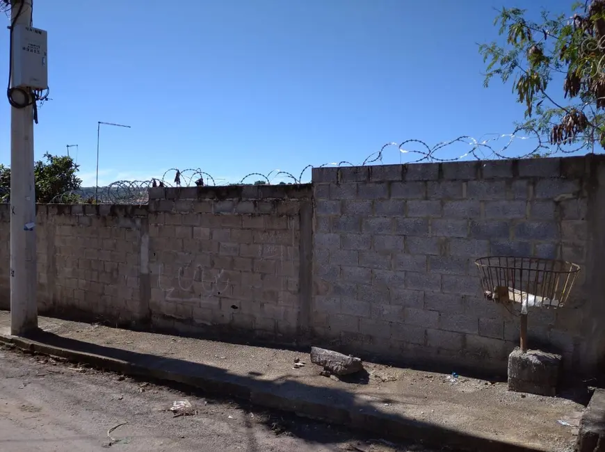 Foto 1 de Terreno / Lote à venda, 360m2 em Matozinhos - MG