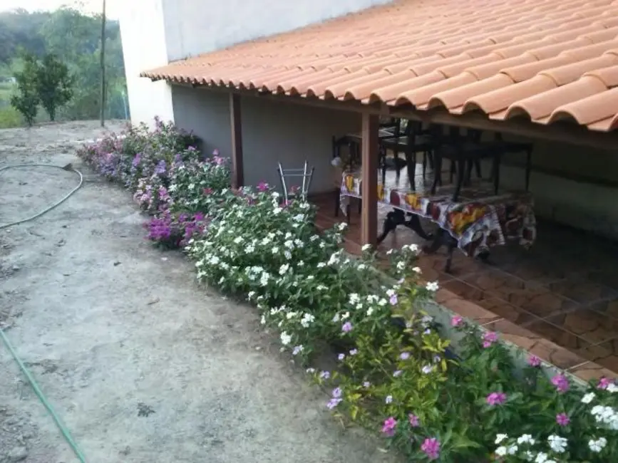 Foto 2 de Sítio / Rancho com 3 quartos à venda, 200m2 em Nova Uniao - MG