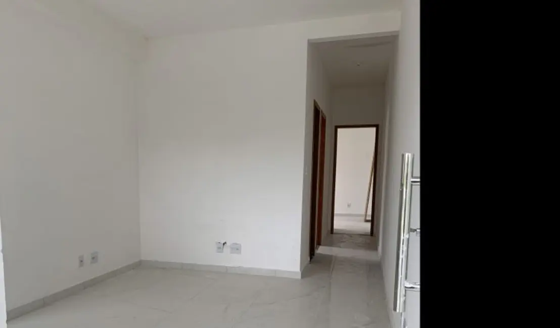 Casa com 2 quartos à venda, 122m2 em Contagem - MG - imagem 3 Foto 3 de Casa com 2 quartos à venda, 122m2 em Contagem - MG