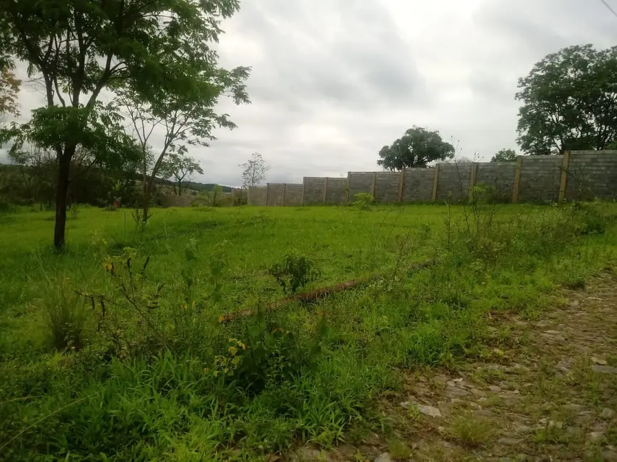 Foto 1 de Terreno / Lote à venda, 1226m2 em Centro, Matozinhos - MG