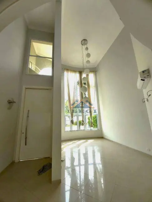 Foto 3 de Casa de Condomínio com 4 quartos para alugar, 600m2 em Centro, Vinhedo - SP