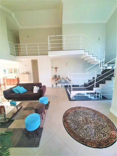 Foto 3 de Casa de Condomínio com 3 quartos à venda, 687m2 em Centro, Vinhedo - SP