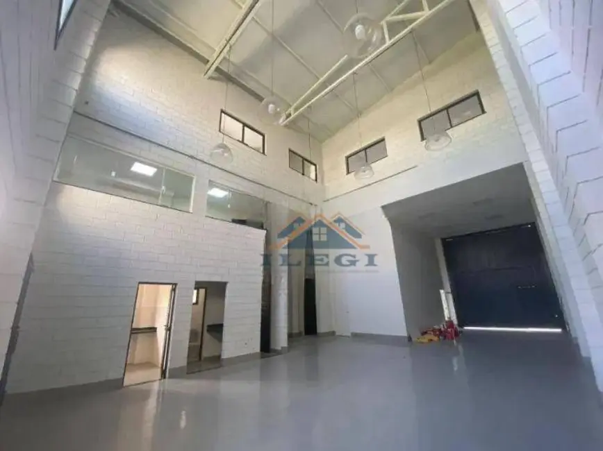 Armazém / Galpão à venda e para alugar, 300m2 em Vista Alegre, Vinhedo - SP - imagem 4 Foto 4 de Armazém / Galpão à venda e para alugar, 300m2 em Vista Alegre, Vinhedo - SP