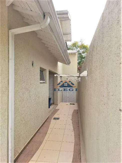 Foto 4 de Casa de Condomínio com 3 quartos à venda, 280m2 em Louveira - SP