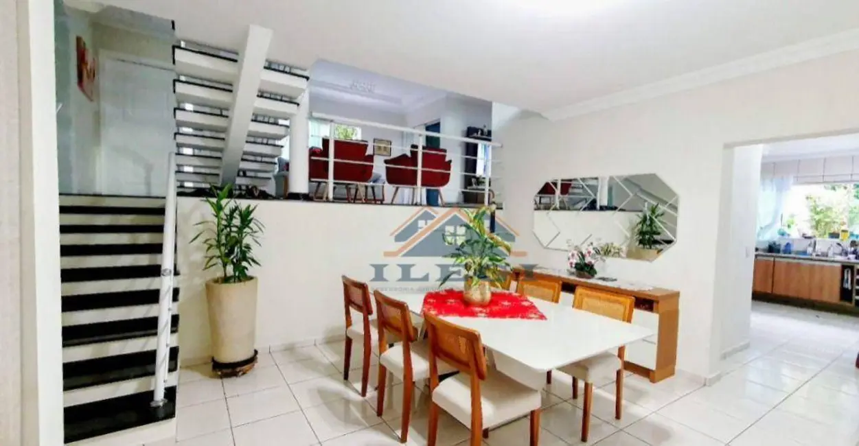Foto 6 de Casa de Condomínio com 3 quartos à venda, 416m2 em Valinhos - SP