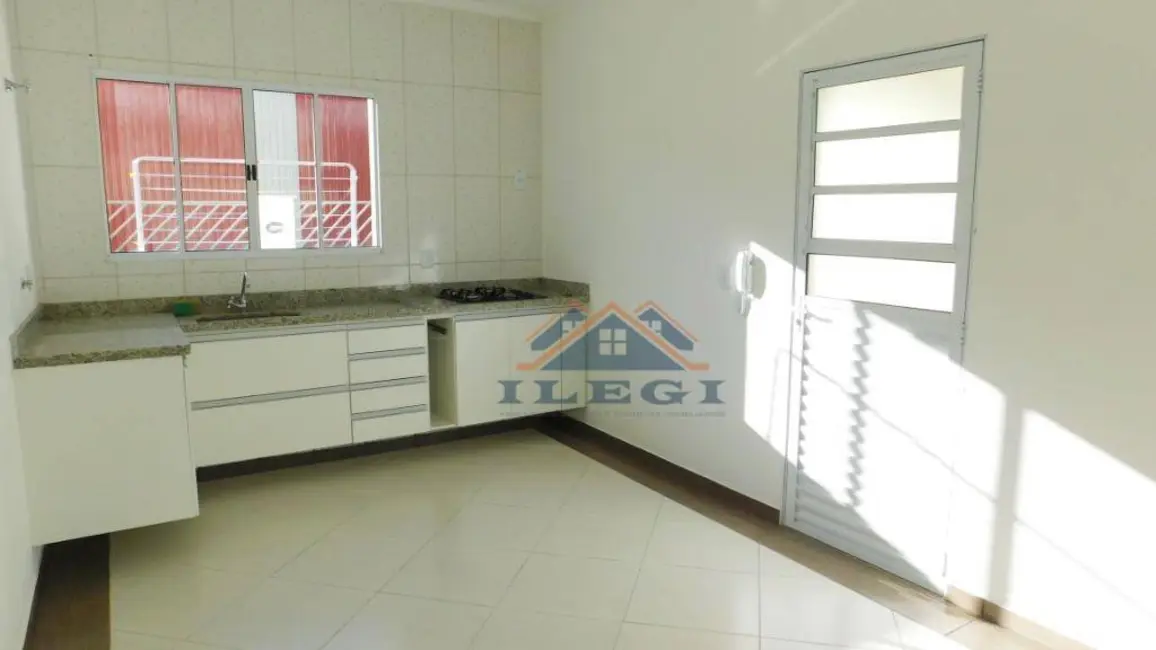 Foto 4 de Casa com 2 quartos para alugar, 100m2 em Pinheirinho, Vinhedo - SP