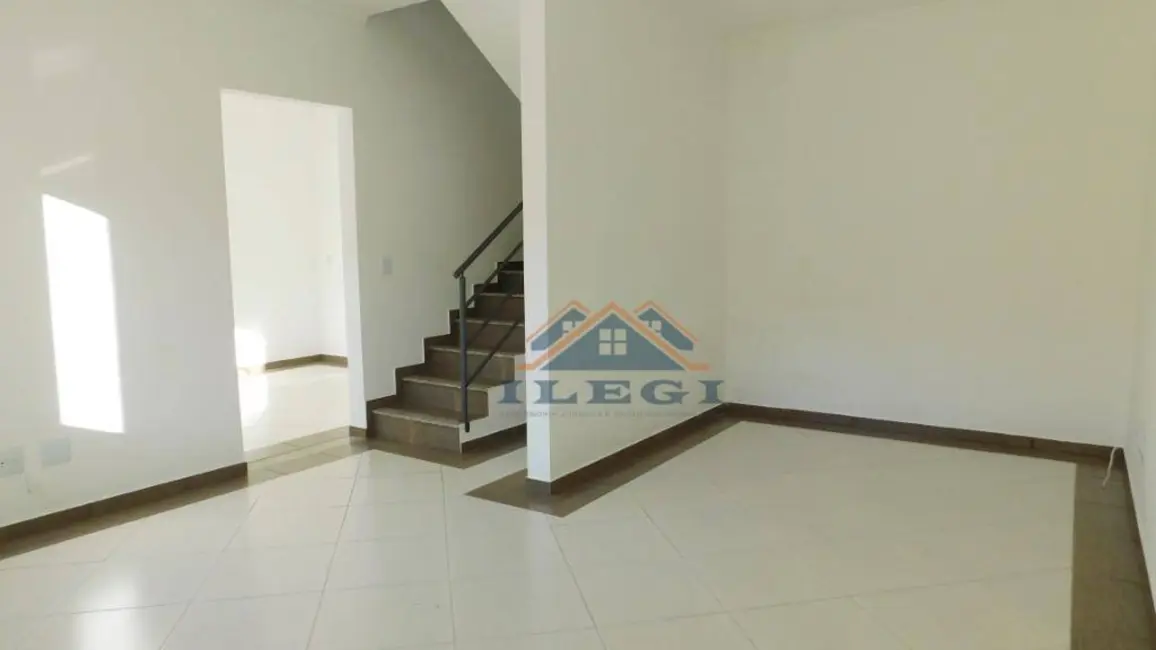 Foto 2 de Casa com 2 quartos para alugar, 100m2 em Pinheirinho, Vinhedo - SP