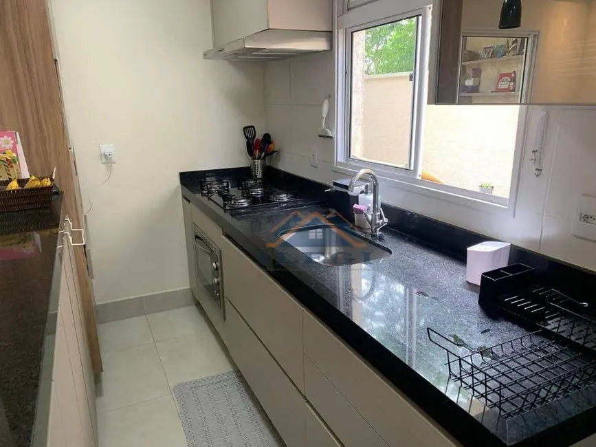 Foto 8 de Casa de Condomínio com 3 quartos à venda e para alugar, 130m2 em Louveira - SP