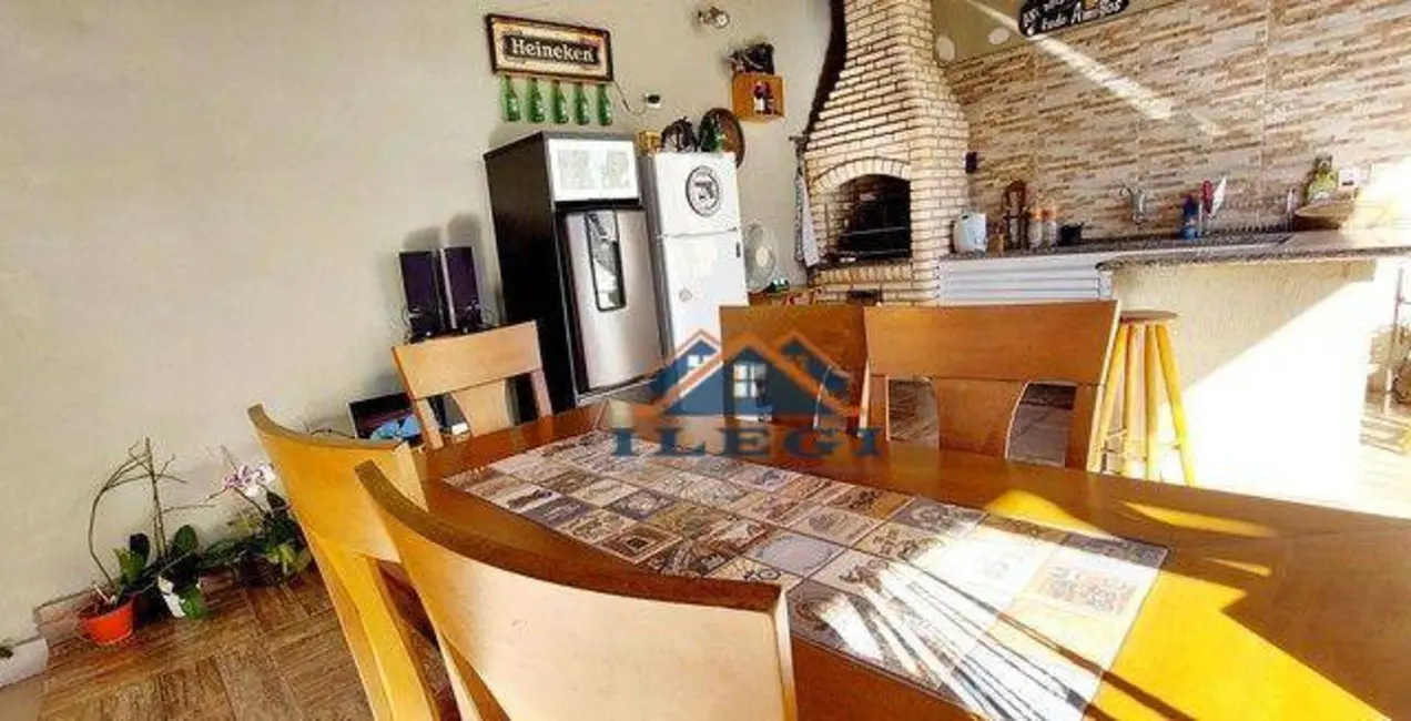 Casa com 3 quartos à venda, 300m2 em Valinhos - SP - imagem 3 Foto 3 de Casa com 3 quartos à venda, 300m2 em Valinhos - SP