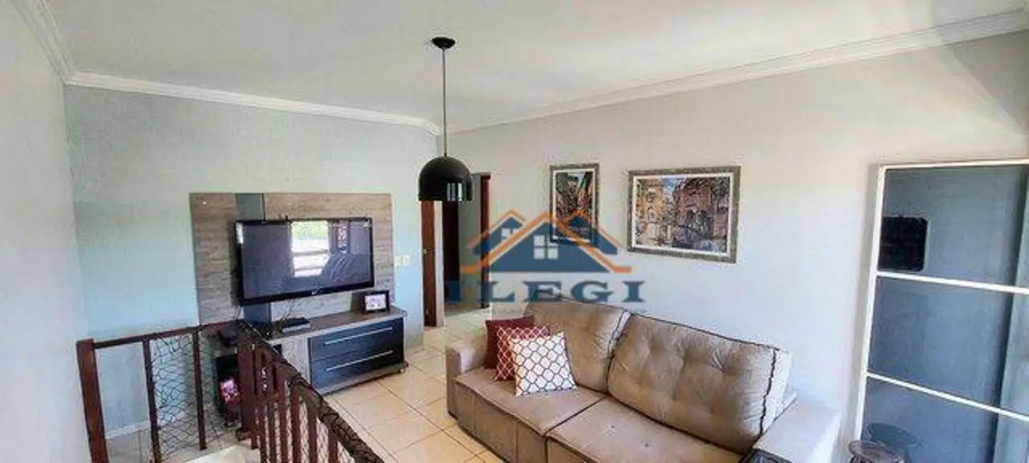 Casa com 3 quartos à venda, 300m2 em Valinhos - SP - imagem 8 Foto 8 de Casa com 3 quartos à venda, 300m2 em Valinhos - SP