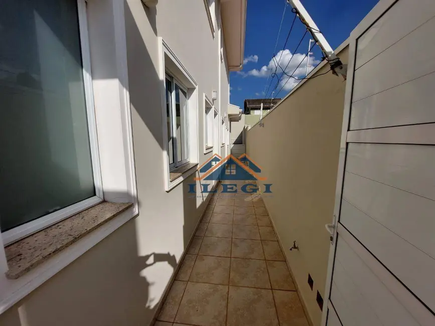 Casa com 3 quartos à venda, 474m2 em Bosque, Vinhedo - SP - imagem 4 Foto 4 de Casa com 3 quartos à venda, 474m2 em Bosque, Vinhedo - SP