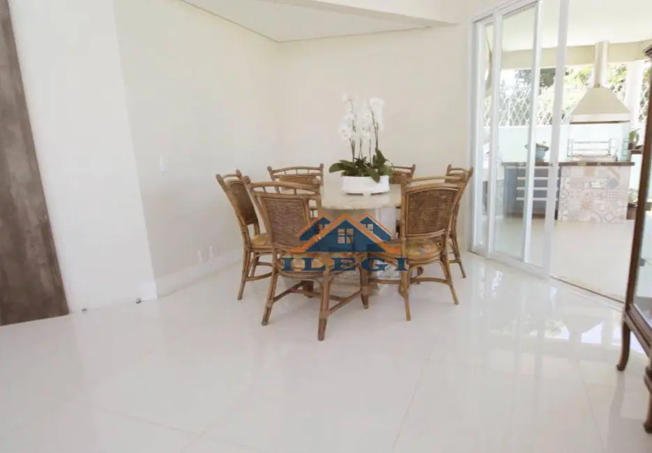 Foto 9 de Casa de Condomínio com 3 quartos à venda, 1200m2 em Observatório, Vinhedo - SP