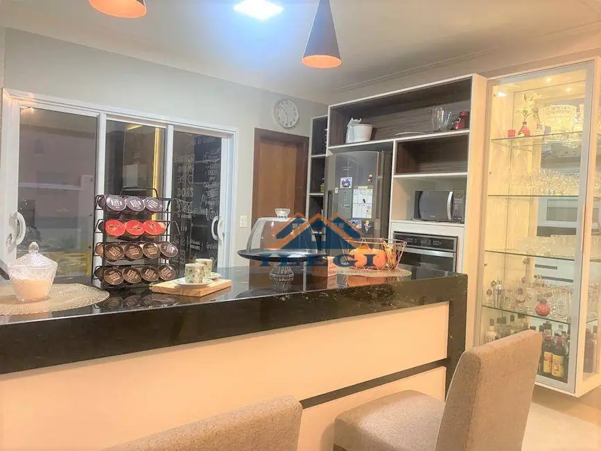 Casa de Condomínio com 3 quartos à venda, 308m2 em Jardim São Marcos, Valinhos - SP - imagem 8 Foto 8 de Casa de Condomínio com 3 quartos à venda, 308m2 em Jardim São Marcos, Valinhos - SP